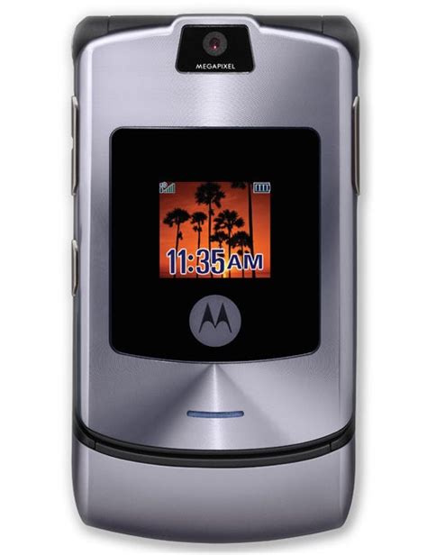 Motorola D&G RAZR V3i review: Motorola D&G .